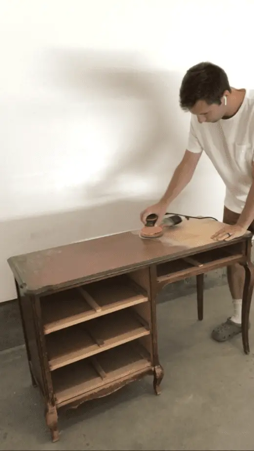 How to restore a desk